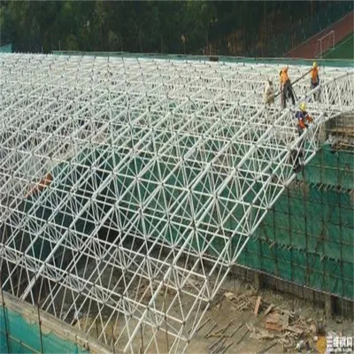 Gable Typ Q355 Stahl Lagerhaus Dachstruktur angepasste Stahlspalte Raum