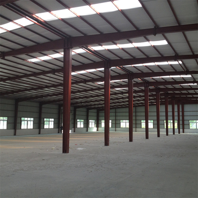 Vorgefertigte leichte Stahlkonstruktionen Fabrikpreis Peru Projekte Lagerhaus Fabrik Gebäude Mautstation Q235 Q345