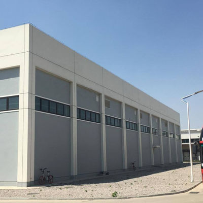 Leichtstahlbau für eine Indoor-Reithalle