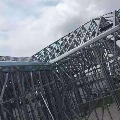 Kundenspezifische, leichte, feuerverzinkte Stahlfachwerk-Dachkonstruktion nach GB-Standard