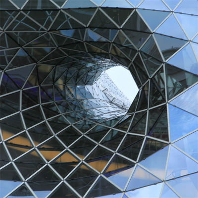 S355JR Grade Steel Space Frame with Irregular Welding and Curved Roof for Stadium Applications